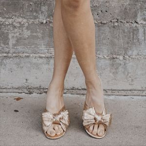 Rose Gold Metallic Heels - Lulu's - Dorothea. Size 8.5